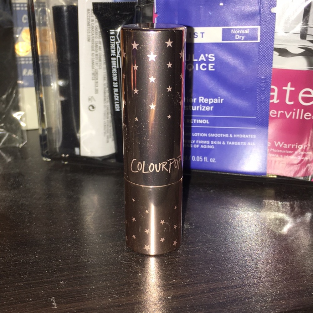 Colourpop lux lipstick in Ghosted